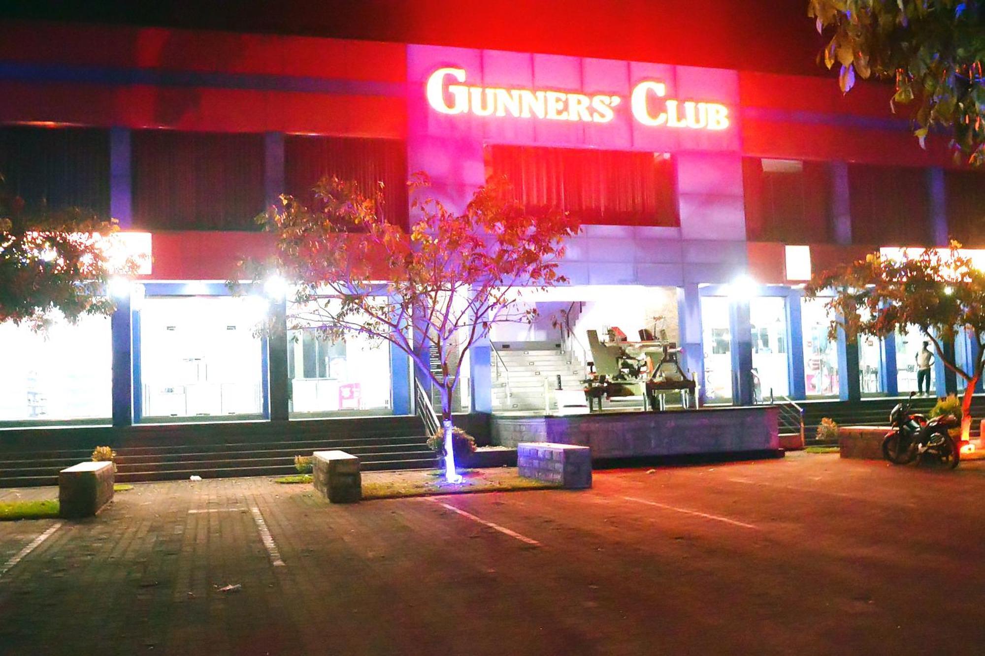 Gunners Club Hotel Minneriya Bagian luar foto